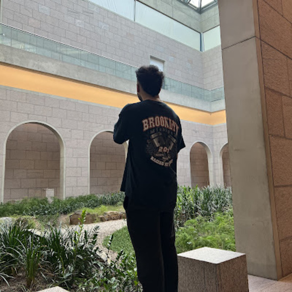 Meet your Posher, Ealia - Picture 1 of 1